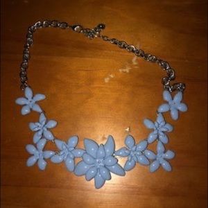 Light purple statement necklace